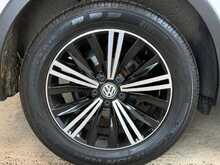 Volkswagen Tiguan TSI SE Navigation 