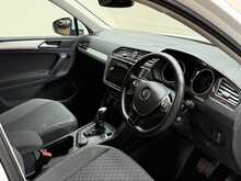 Volkswagen Tiguan TSI SE Navigation 