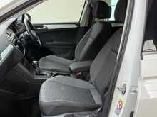 Volkswagen Tiguan TSI SE Navigation 