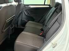 Volkswagen Tiguan TSI SE Navigation 