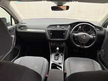 Volkswagen Tiguan TSI SE Navigation 