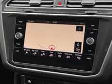 Volkswagen Tiguan TSI SE Navigation 