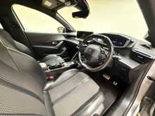 Peugeot 208 PureTech GT 