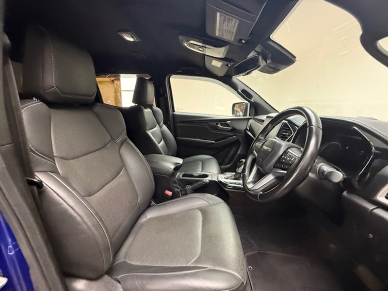 Isuzu 1.9 TD V-Cross Pickup Double Cab 4dr Diesel Auto 4WD Euro 6 (s/s) (164 ps)