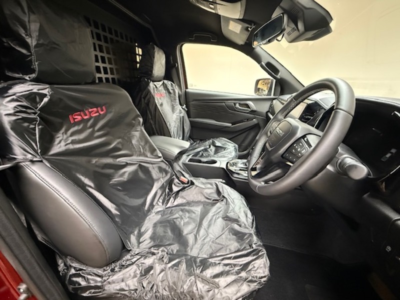 Isuzu 1.9 TD V-Cross Commercial Pickup 4dr Diesel Auto 4WD Euro 6 (s/s) (164 ps)