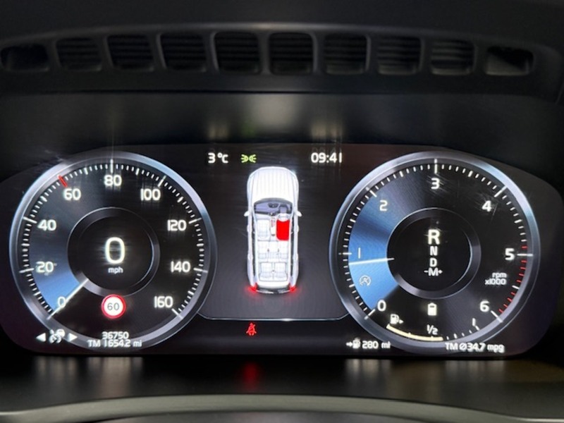 Volvo 2.0 B5 MHEV R-Design Pro SUV 5dr Diesel Hybrid Auto 4WD Euro 6 (s/s) (235 ps)