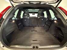 Volvo XC90 B5 MHEV R-Design Pro 