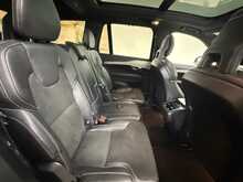 Volvo XC90 B5 MHEV R-Design Pro 