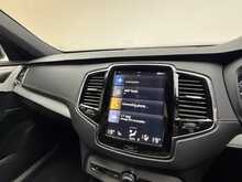 Volvo XC90 B5 MHEV R-Design Pro 