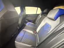 Volkswagen Golf TSI R 