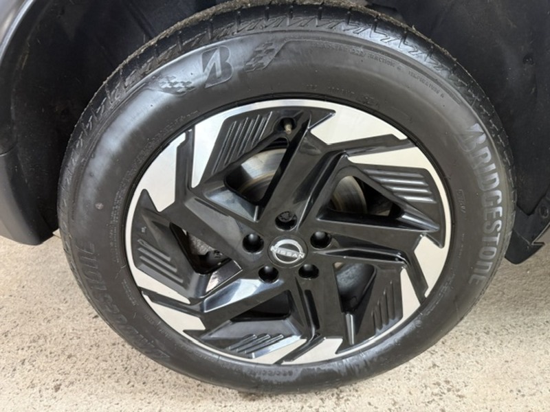 Nissan 1.3 DIG-T MHEV N-Connecta SUV 5dr Petrol Hybrid XTRON Euro 6 (s/s) (158 ps)