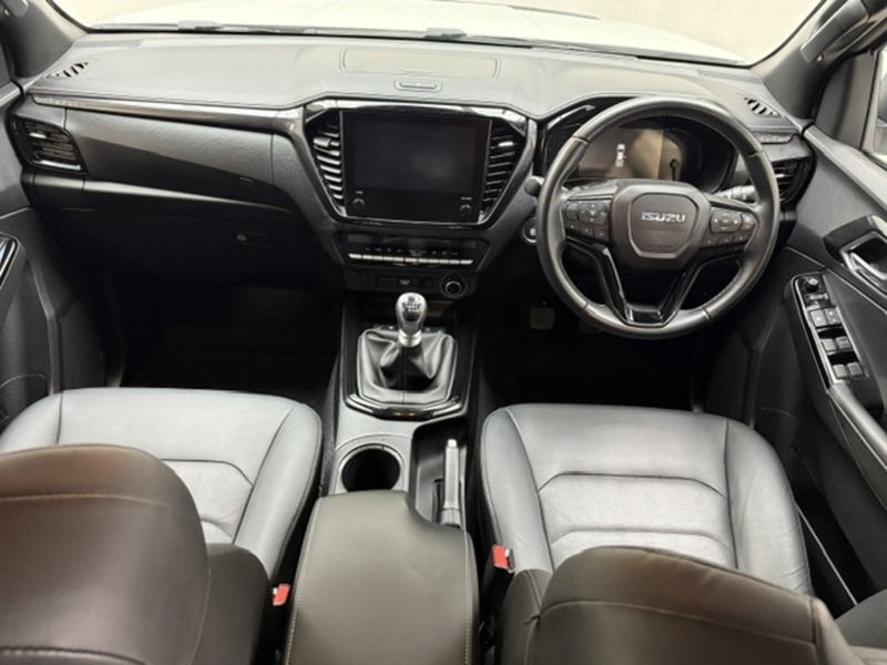 Isuzu 1.9 TD V-Cross Pickup Double Cab 4dr Diesel Manual 4WD Euro 6 (s/s) (164 ps)