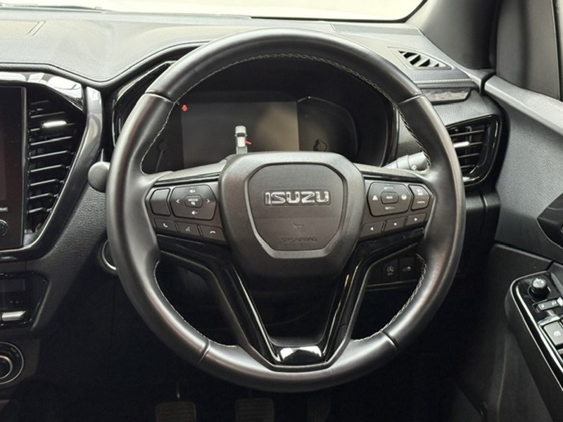 Isuzu 1.9 TD V-Cross Pickup Double Cab 4dr Diesel Manual 4WD Euro 6 (s/s) (164 ps)