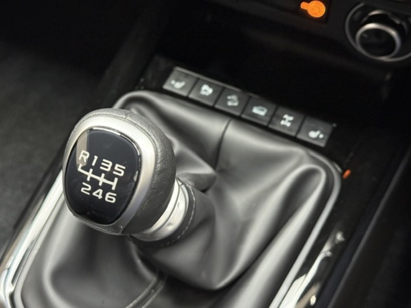 Isuzu 1.9 TD V-Cross Pickup Double Cab 4dr Diesel Manual 4WD Euro 6 (s/s) (164 ps)