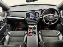Volvo XC90 B5 MHEV R-Design 
