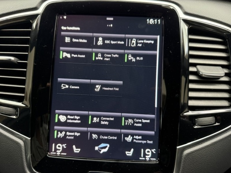 Volvo 2.0 B5 MHEV R-Design SUV 5dr Diesel Hybrid Auto 4WD Euro 6 (s/s) (235 ps)
