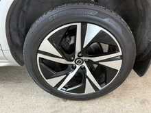 Volvo XC90 B5 MHEV R-Design 