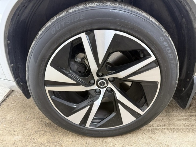 Volvo 2.0 B5 MHEV R-Design SUV 5dr Diesel Hybrid Auto 4WD Euro 6 (s/s) (235 ps)