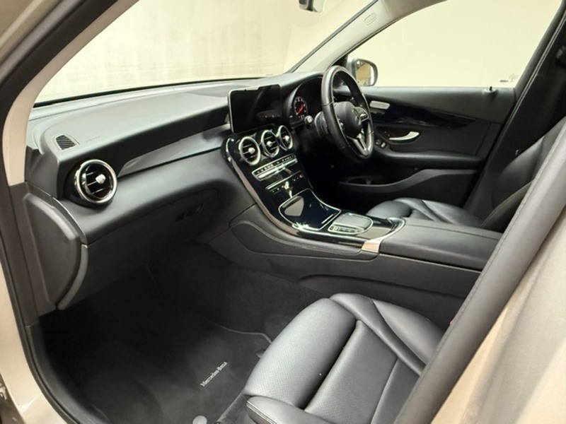 Mercedes-Benz 2.0 GLC220d Sport SUV 5dr Diesel G-Tronic+ 4MATIC Euro 6 (s/s) (194 ps)