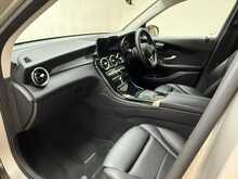 Mercedes-Benz GLC GLC220d Sport 