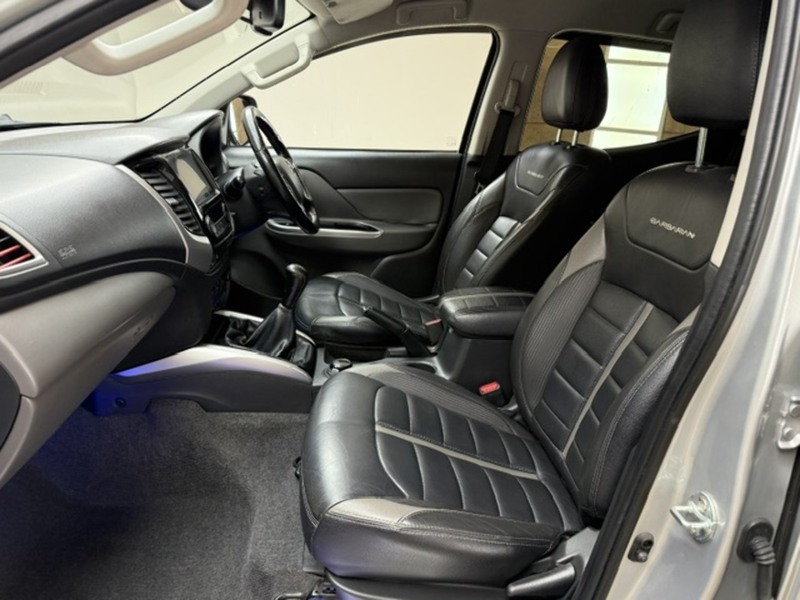 Mitsubishi 2.4 DI-D DC Barbarian Pickup Double Cab 4dr Diesel Manual 4WD Euro 6 (178 ps)