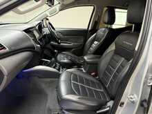 Mitsubishi L200 DI-D DC Barbarian 