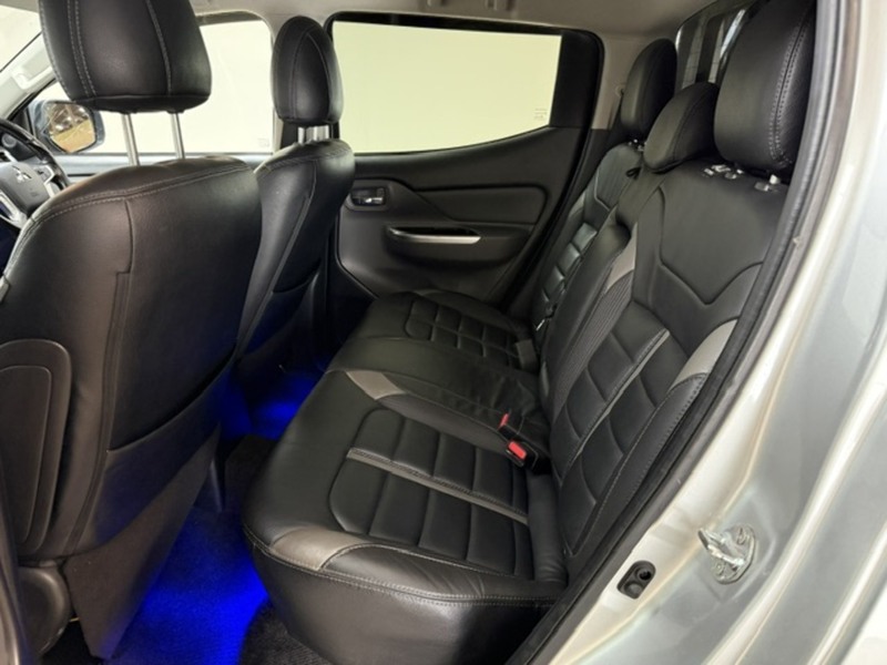 Mitsubishi 2.4 DI-D DC Barbarian Pickup Double Cab 4dr Diesel Manual 4WD Euro 6 (178 ps)