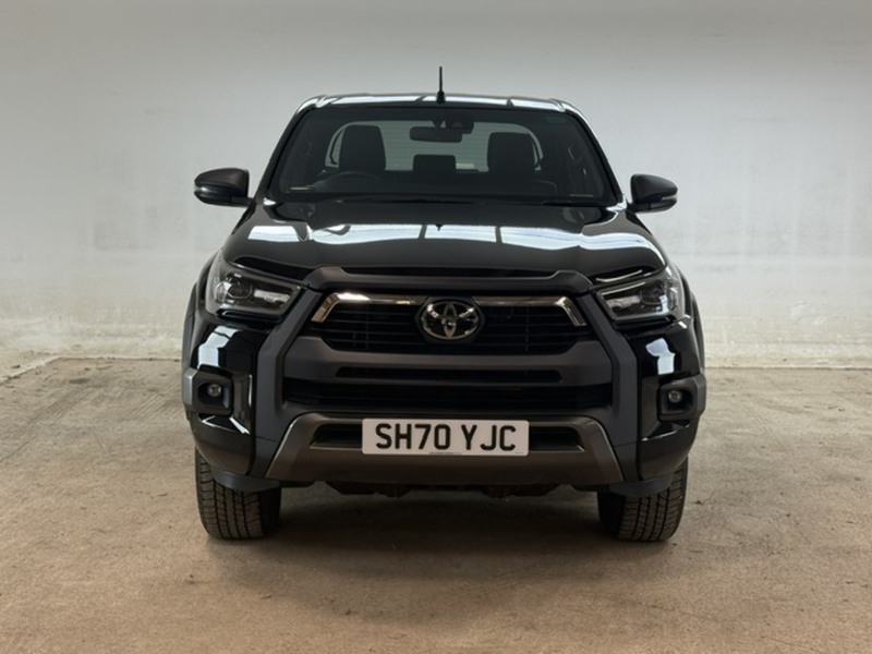 Toyota 2.8 D-4D Invincible X Pickup Double Cab 4dr Diesel Auto 4WD Euro 6 (s/s) (204 ps)