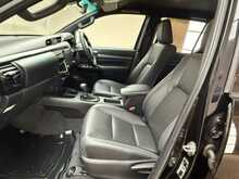 Toyota Hilux D-4D Invincible X 