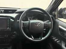 Toyota Hilux D-4D Invincible X 