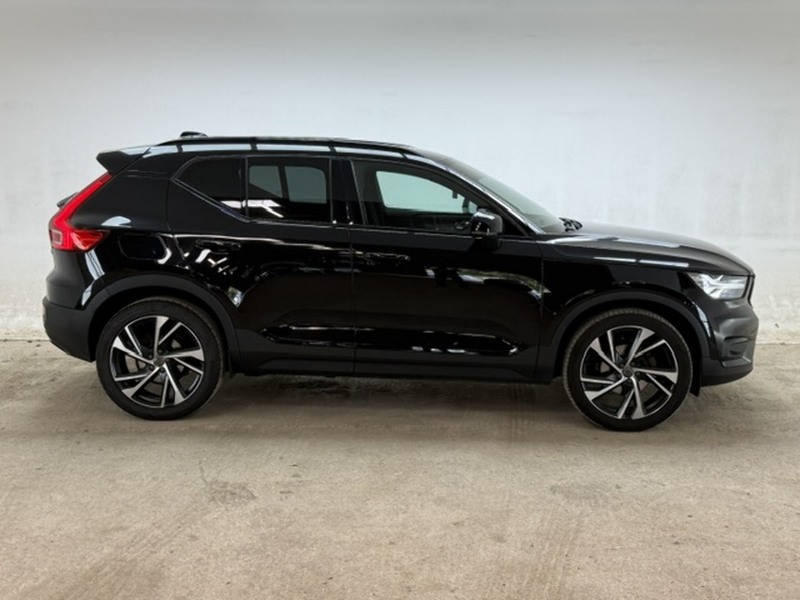 Volvo 1.5 T3 R-Design Pro SUV 5dr Petrol Auto Euro 6 (s/s) (163 ps)