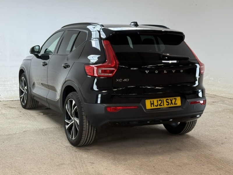 Volvo 1.5 T3 R-Design Pro SUV 5dr Petrol Auto Euro 6 (s/s) (163 ps)