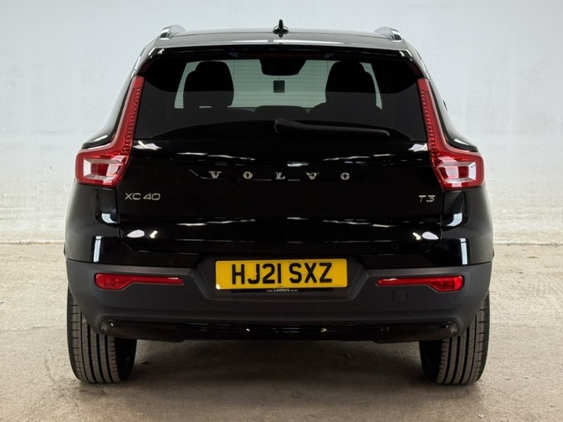Volvo 1.5 T3 R-Design Pro SUV 5dr Petrol Auto Euro 6 (s/s) (163 ps)