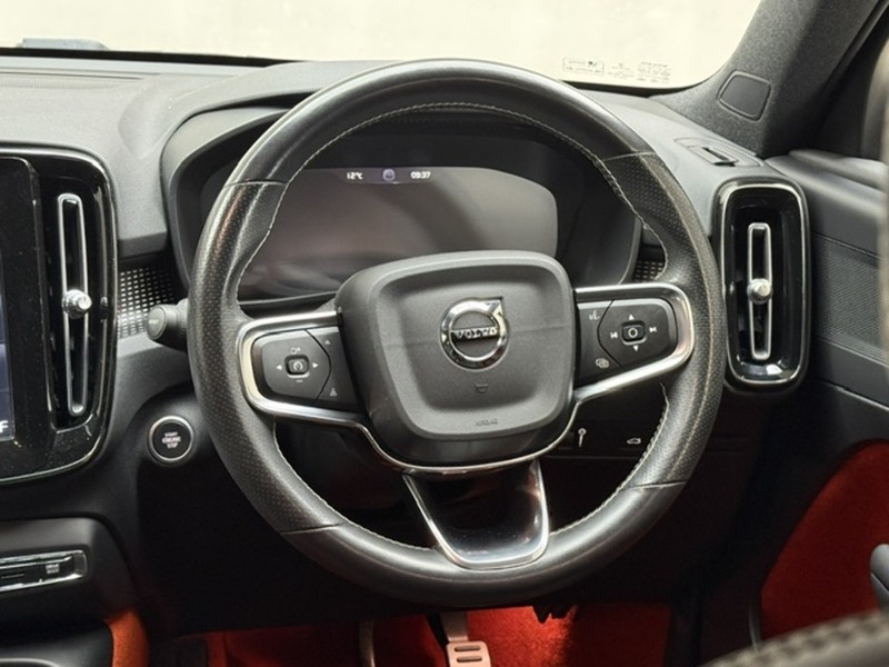 Volvo 1.5 T3 R-Design Pro SUV 5dr Petrol Auto Euro 6 (s/s) (163 ps)