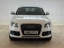 Audi Q5 TFSI SE 