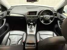 Audi Q5 TFSI SE 