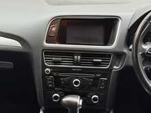 Audi Q5 TFSI SE 