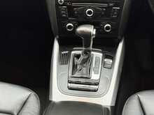 Audi Q5 TFSI SE 