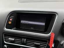 Audi Q5 TFSI SE 