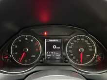 Audi Q5 TFSI SE 