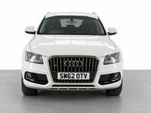 Audi Q5 TFSI SE 