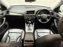 Audi Q5 TFSI SE 