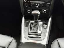 Audi Q5 TFSI SE 