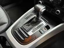 Audi Q5 TFSI SE 