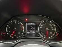 Audi Q5 TFSI SE 