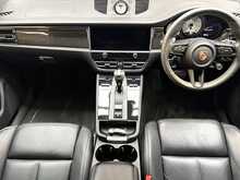 Porsche Macan T V6 GTS 