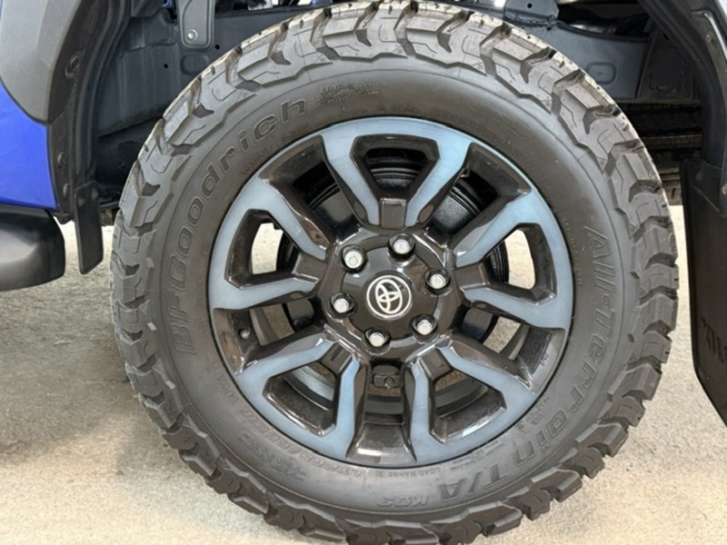 Toyota 2.8 D-4D Invincible X Pickup Double Cab 4dr Diesel Auto 4WD Euro 6 (s/s) (204 ps)