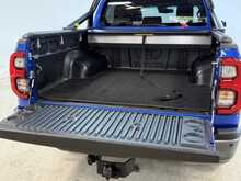 Toyota Hilux D-4D Invincible X 