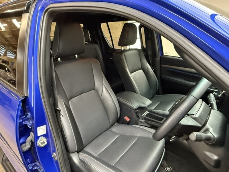 Toyota 2.8 D-4D Invincible X Pickup Double Cab 4dr Diesel Auto 4WD Euro 6 (s/s) (204 ps)