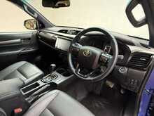 Toyota Hilux D-4D Invincible X 